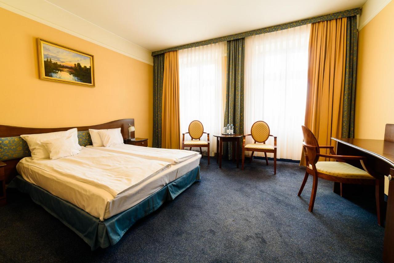Ambasadorski 4*