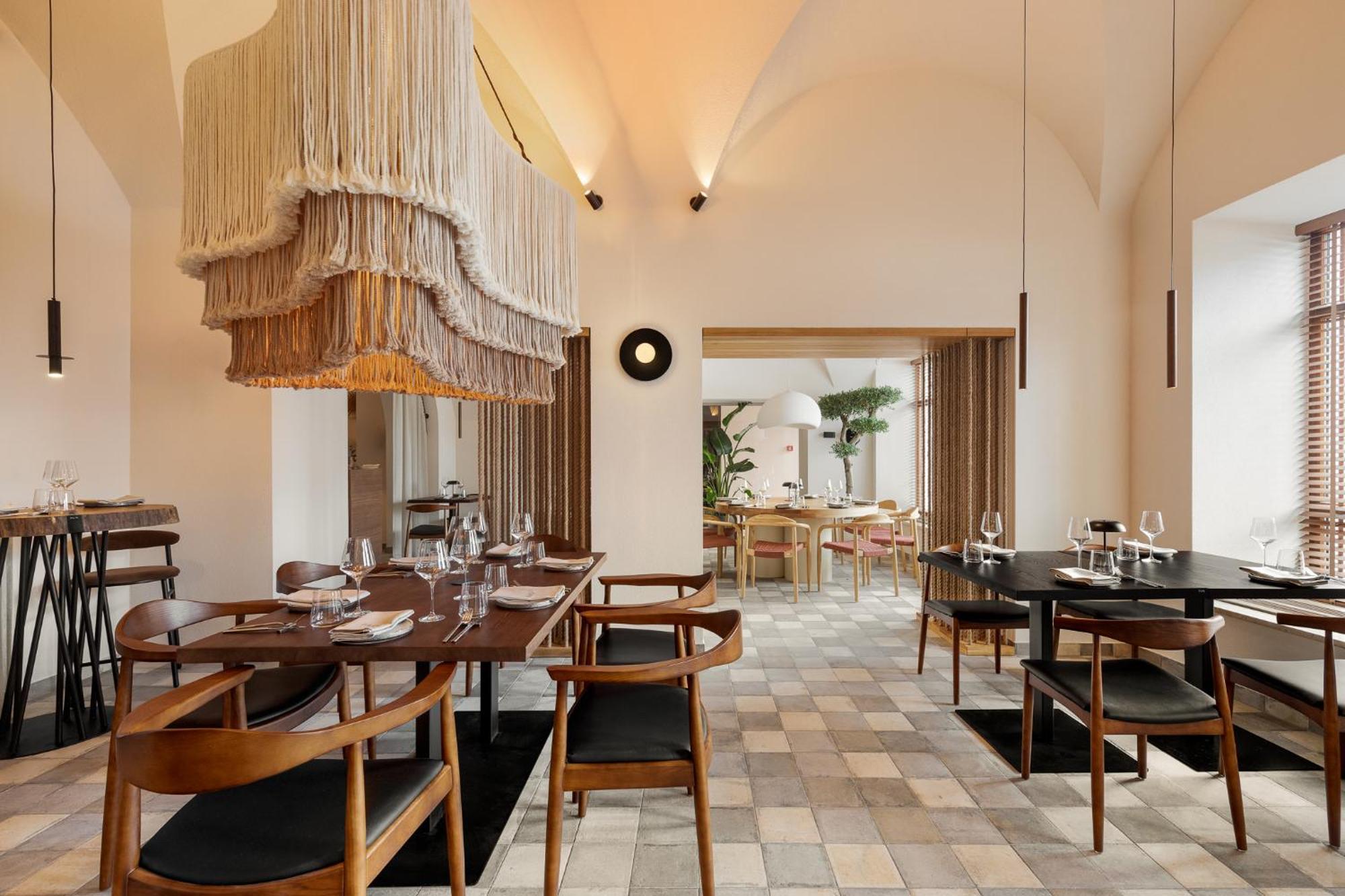 Ambasadorski Hotel 4*