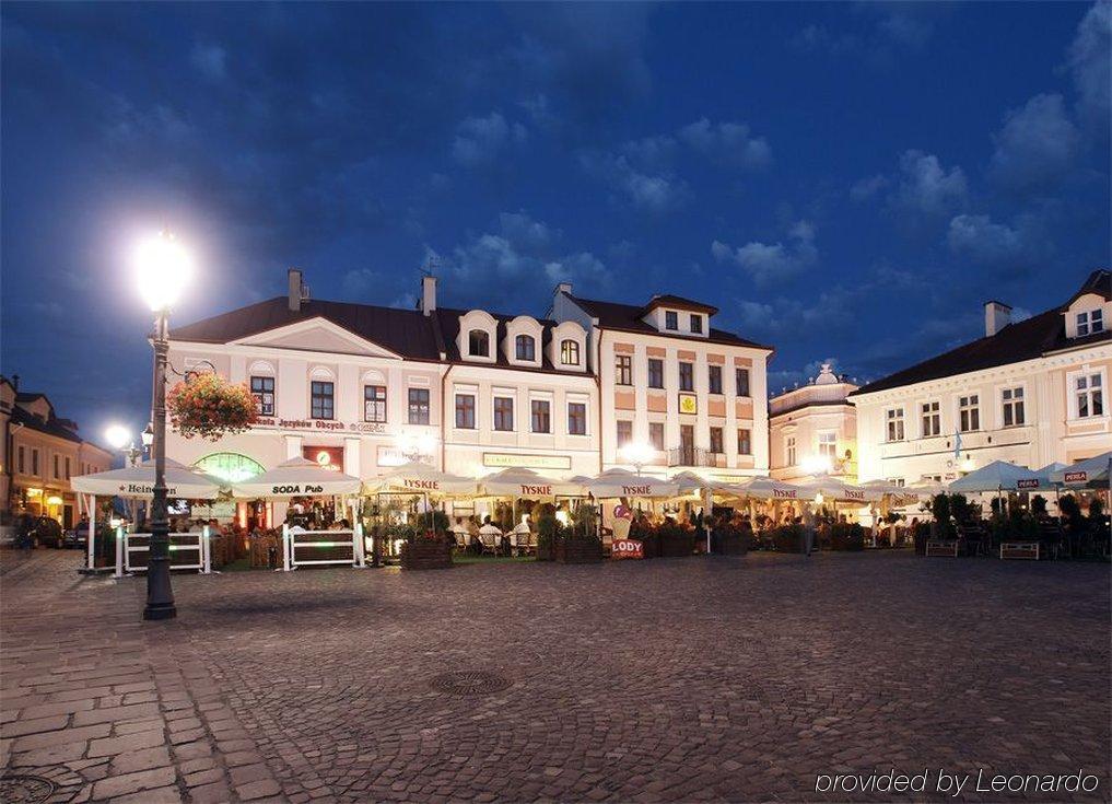 Ambasadorski Hotel