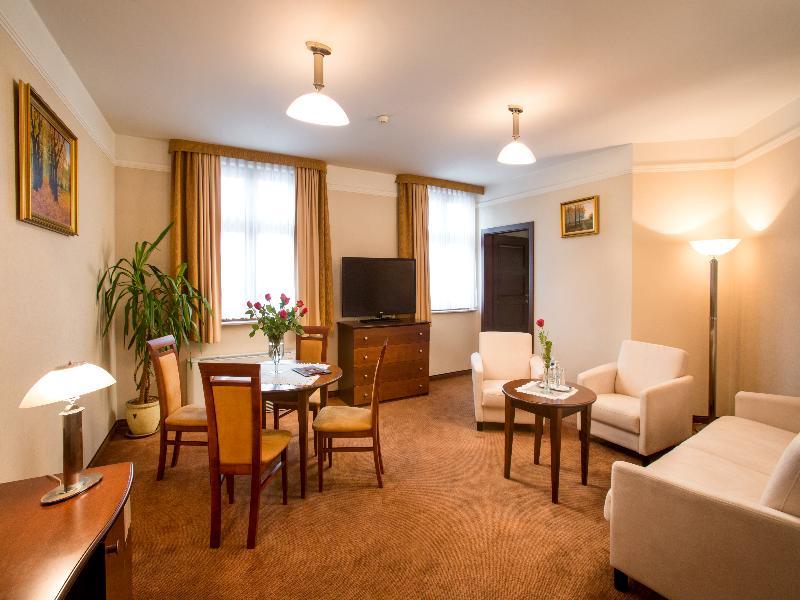 Hotel Ambasadorski 4*